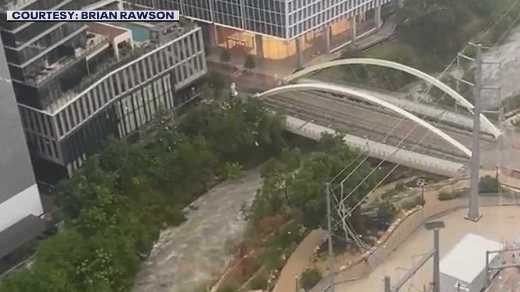 Downtown Austin sees flooding